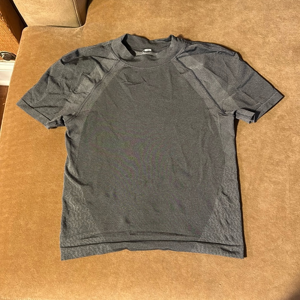 Light grey lululemon shirt